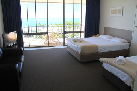Ocean Views At Whitsunday Terraces Resort - Accommodation Fremantle 11