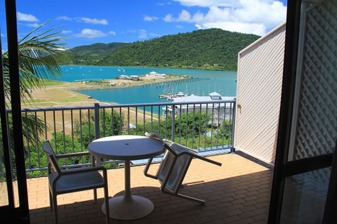 Ocean Views At Whitsunday Terraces Resort - Accommodation Fremantle 5