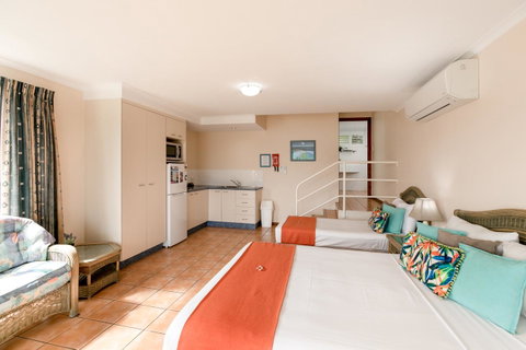 Sunlit Waters Studio Apartments - Accommodation Fremantle 41