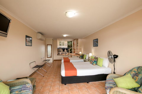 Sunlit Waters Studio Apartments - Accommodation Fremantle 30
