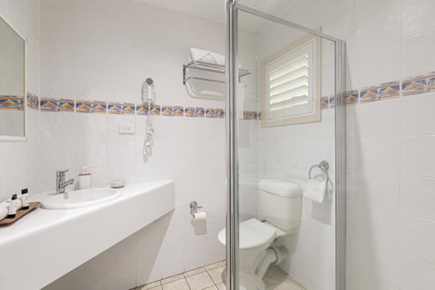 Sunlit Waters Studio Apartments - Accommodation Fremantle 20