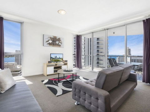 Beach Stay - Ocean & Riverview Resort Chevron Renaissance Central Surfers Paradise - Accommodation Fremantle 3