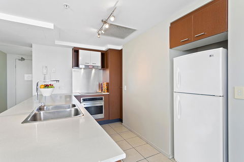 Beach Stay - Ocean & Riverview Resort Chevron Renaissance Central Surfers Paradise - Accommodation Fremantle 5