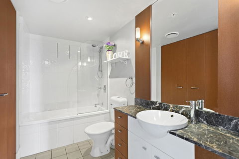 Beach Stay - Ocean & Riverview Resort Chevron Renaissance Central Surfers Paradise - Accommodation Fremantle 6
