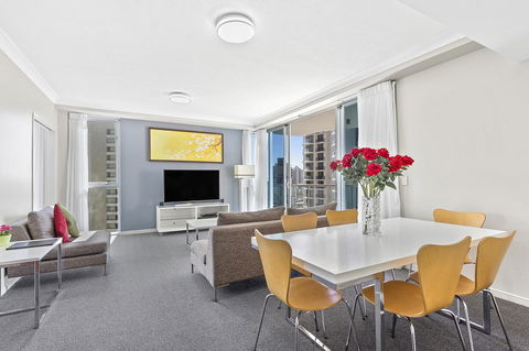 Beach Stay - Ocean & Riverview Resort Chevron Renaissance Central Surfers Paradise - Accommodation Fremantle 10