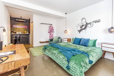 The Pink Hotel Coolangatta - Accommodation Fremantle 27