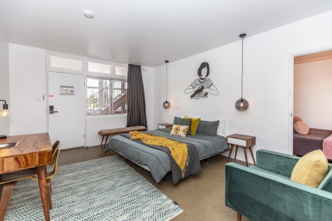 The Pink Hotel Coolangatta - Accommodation Fremantle 12