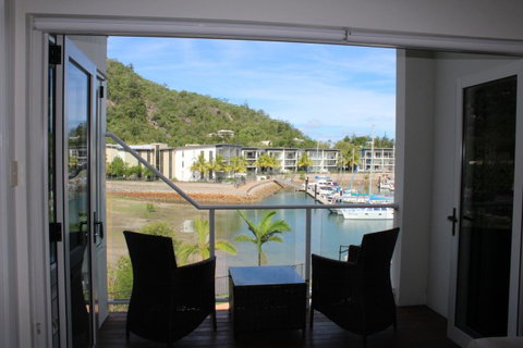 Beachside Apartment 17 - Accommodation Fremantle 2