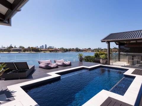 Rumrunner Resort - Accommodation Fremantle 4