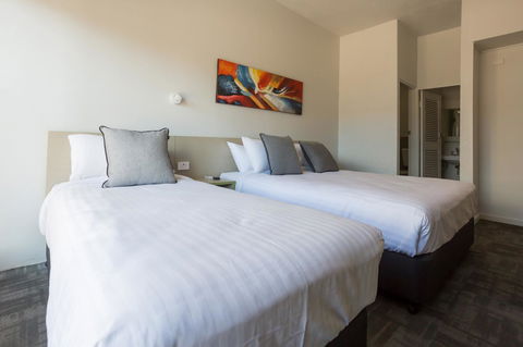 Nightcap At Emerald Star Hotel - Accommodation Fremantle 1