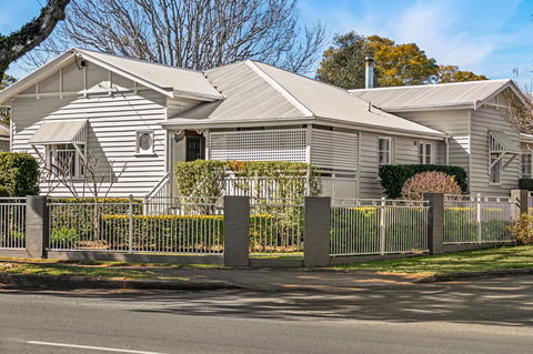 Frangipani House - Accommodation Fremantle 28