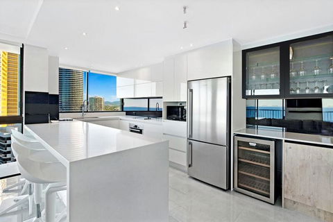 ULTIQA Beach Haven On Broadbeach - Accommodation Fremantle 2