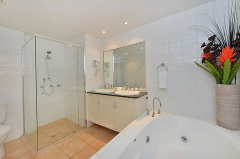 Cayman Villas Port Douglas - Accommodation Fremantle 25