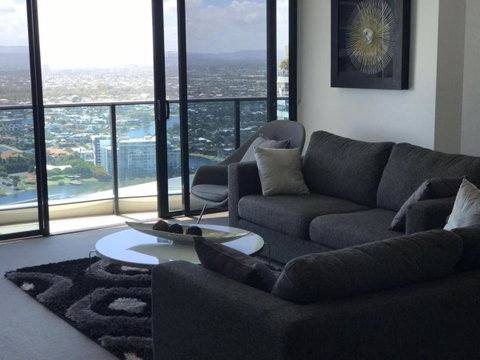 Luxury 3 Bedroom In Heart Of Broadbeach - Accommodation Fremantle 21