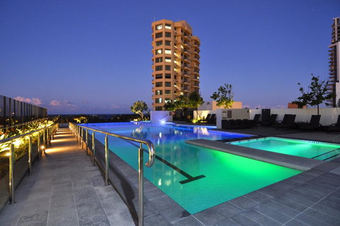 Luxury 3 Bedroom In Heart Of Broadbeach - Accommodation Fremantle 11