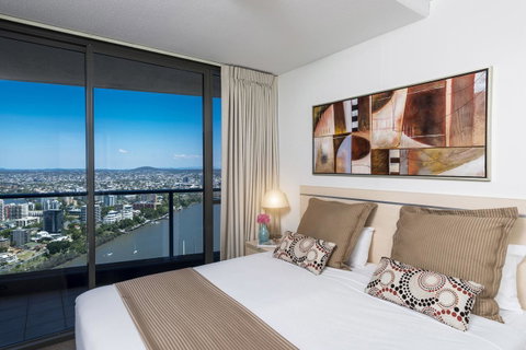Oaks Brisbane Aurora Suites - Accommodation Fremantle 4