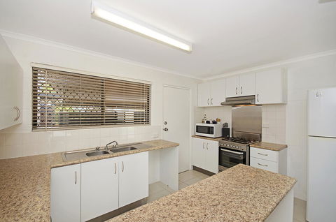 Townsville Holiday Apartments - Accommodation Fremantle 13