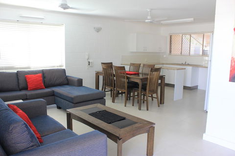 Townsville Holiday Apartments - Accommodation Fremantle 9