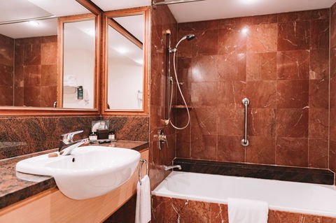Pullman Cairns International - Accommodation Fremantle 17