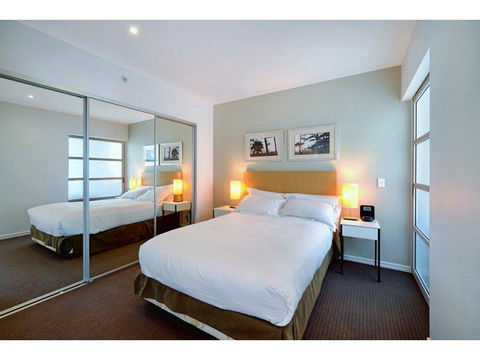 H Star Residences-- Paradise Stayz - Accommodation Fremantle 8