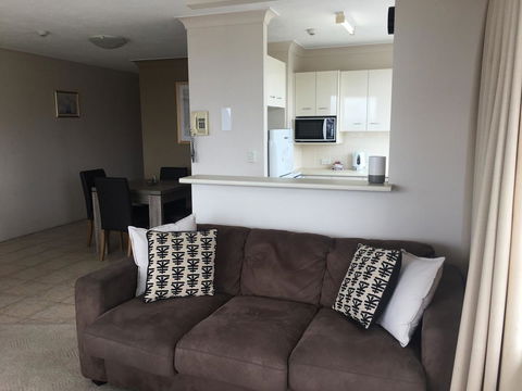Burleigh Beach Tower - Accommodation Fremantle 1