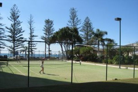 Burleigh Beach Tower - Accommodation Fremantle 10