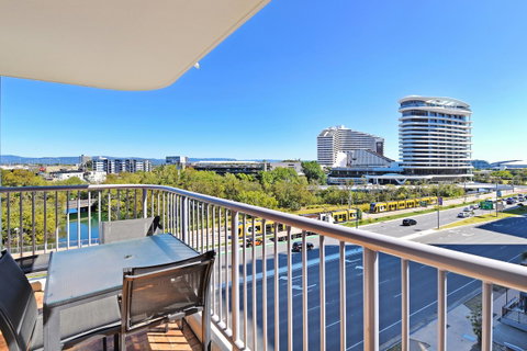 Broadbeach Travel Inn Apartments - Accommodation Fremantle 0