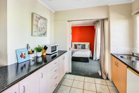 Coral Tree Inn - Accommodation Fremantle 27