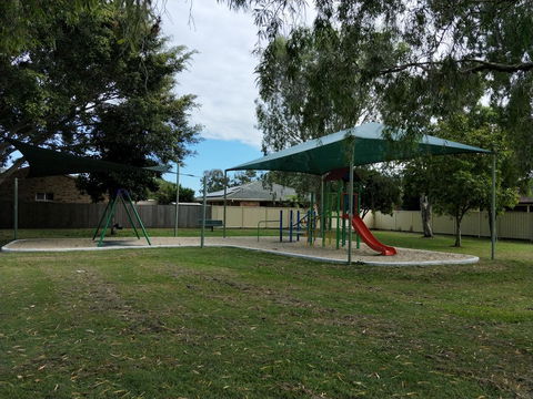 Waterfront Theme Park Getaway - Accommodation Fremantle 27