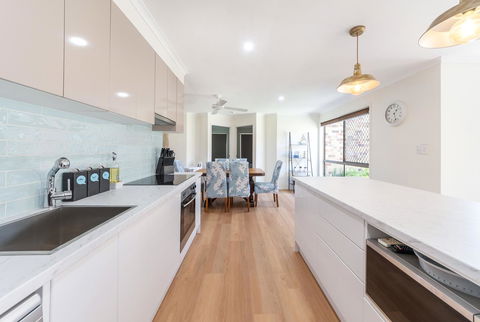 Waterfront Theme Park Getaway - Accommodation Fremantle 4