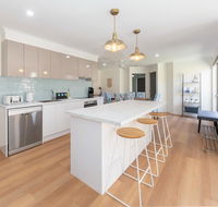 Waterfront Theme Park Getaway - Accommodation Fremantle