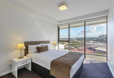 Code Apartments - Accommodation Fremantle 4