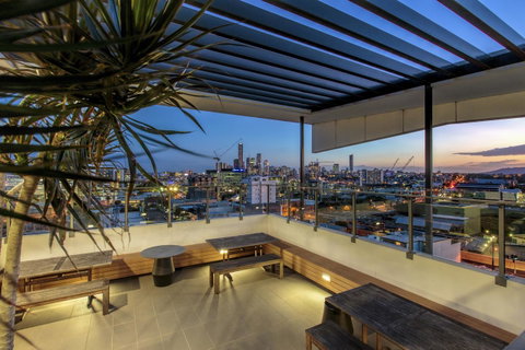 Code Apartments - Accommodation Fremantle 2