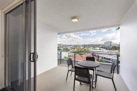 Code Apartments - Accommodation Fremantle 39