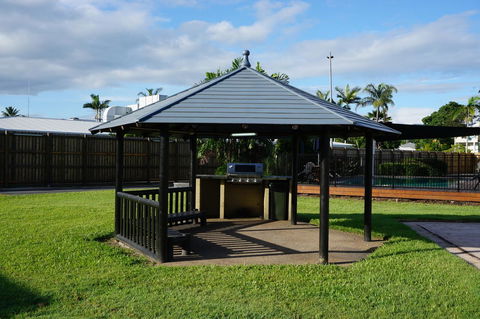 YAL Cairns - A Motel That Makes A Difference - Accommodation Fremantle 7