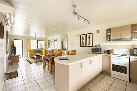 Marcol Place Holiday Apartments - Accommodation Fremantle 5