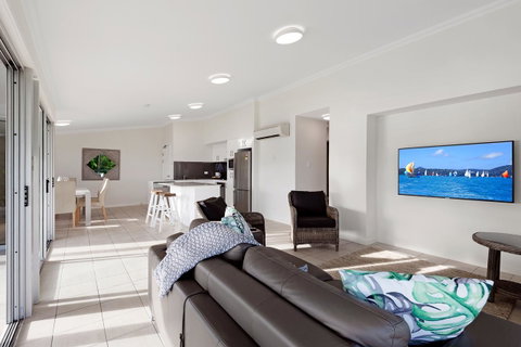Oasis Apartments On Hamilton Island By HIHA - Accommodation Fremantle 33