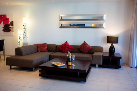 Ambience On Burleigh Beach - Accommodation Fremantle 13