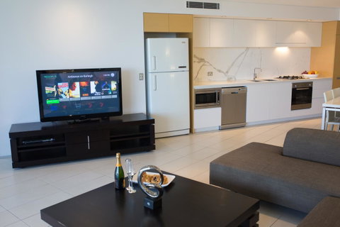 Ambience On Burleigh Beach - Accommodation Fremantle 18