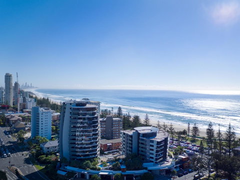 Ambience On Burleigh Beach - Accommodation Fremantle 5