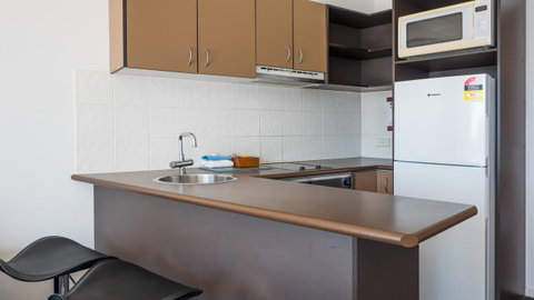 Broadbeach Savannah Resort - Accommodation Fremantle 26