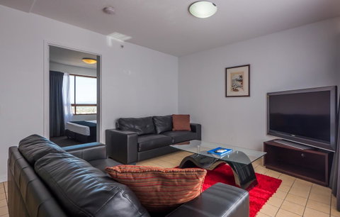 Broadbeach Savannah Resort - Accommodation Fremantle 13