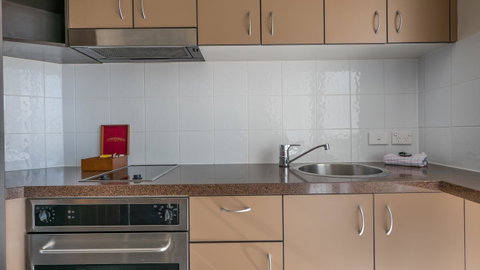 Broadbeach Savannah Resort - Accommodation Fremantle 34