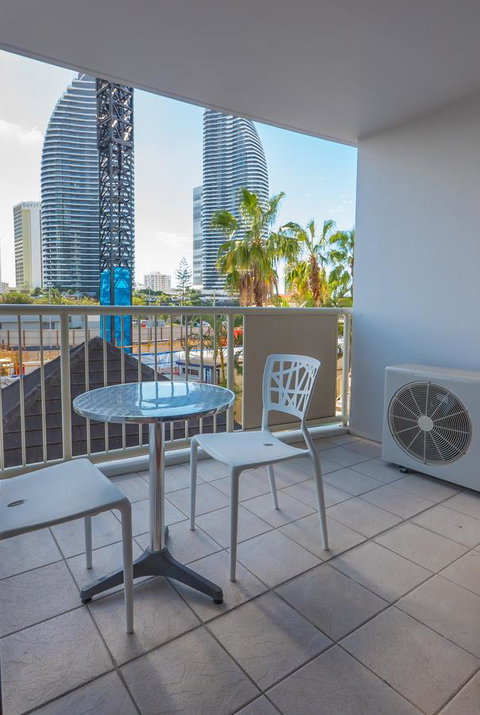 Broadbeach Savannah Resort - Accommodation Fremantle 27