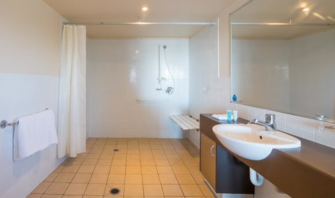 Broadbeach Savannah Resort - Accommodation Fremantle 36