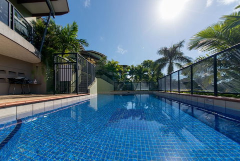 Paradise Penthouse At Waves - Airlie Beach - Accommodation Fremantle 1