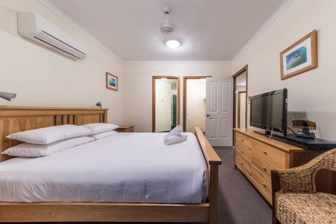 Paradise Penthouse At Waves - Airlie Beach - Accommodation Fremantle 11