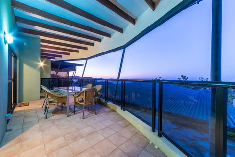 Paradise Penthouse At Waves - Airlie Beach - Accommodation Fremantle 26
