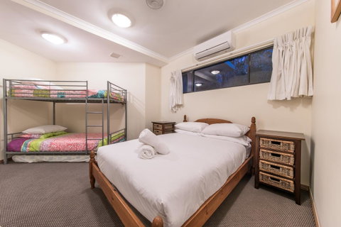 Paradise Penthouse At Waves - Airlie Beach - Accommodation Fremantle 16
