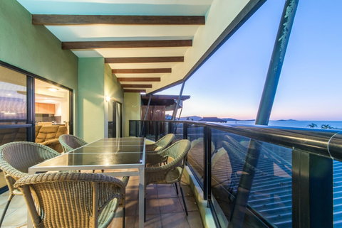 Paradise Penthouse At Waves - Airlie Beach - Accommodation Fremantle 28